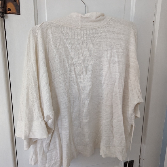 Minimalist Top Bundle Lou&Grey, Madewell, Eileen Fisher, Universal Thread Linen - Picture 3 of 15